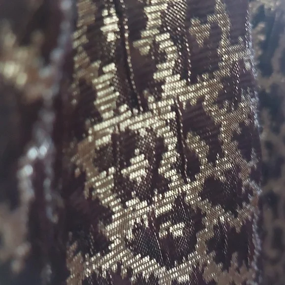 JONES NEW YORK, Size 12, Elegant Metallic Skirt Gold and Brown Color. - Picture 2 of 7